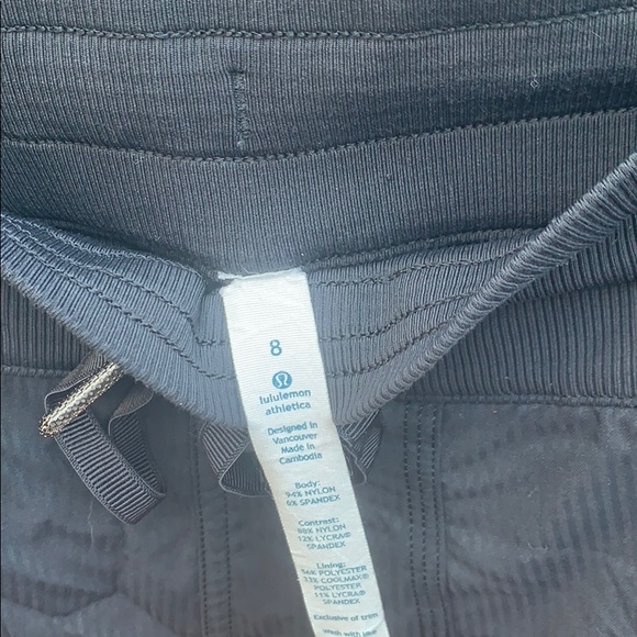 Lululemon lightweight Capri pant sz 8 - Picture 3 of 5